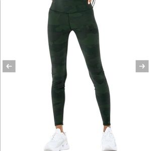 Alo High-Waist Camo Vapor Leggings